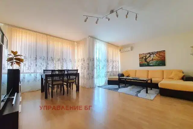 3-bedroom apartment in Sofiya, Hladilnika