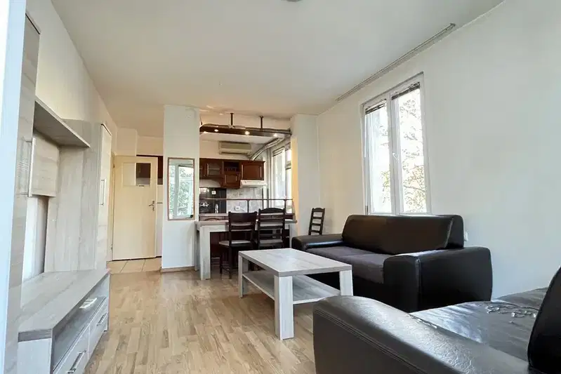 Spacious 3-room apartment in Ivan Vazov with two terraces