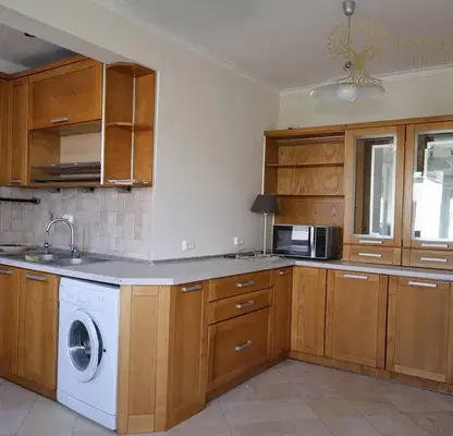 Снимка 2 — Просторен 4-стаен апартамент с южно изложение в Иван Вазов