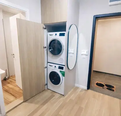 Photo 5 — Two-room apartment in Izgrev with balcony and elevator
