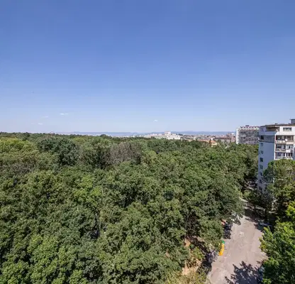 Photo 2 — Three-room apartment with terrace and view of Borisova Garden in Iztok
