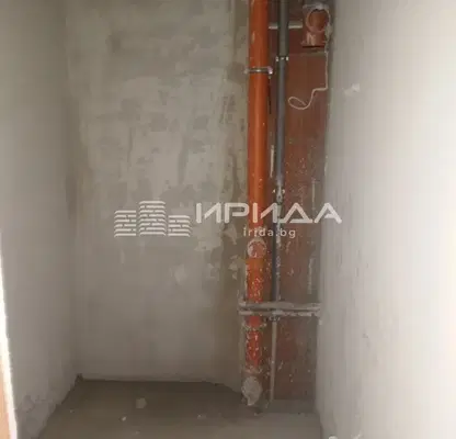 Снимка 3 — Двустаен апартамент с двор в Карпузица, София