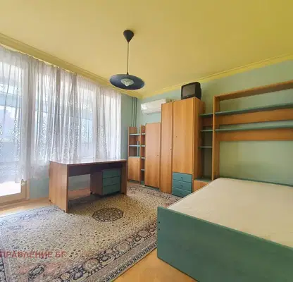 Снимка 3 — Двустаен апартамент в Карпузица с обновена баня
