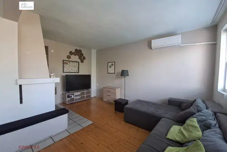 3-bedroom apartment in Sofiya, Karpuzica