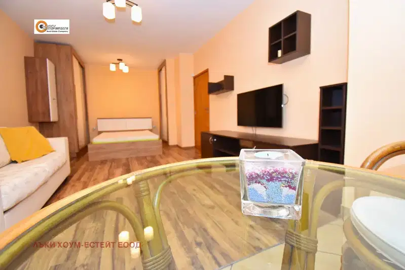 Two-room apartment with south aspect in Krasna Polyana 1