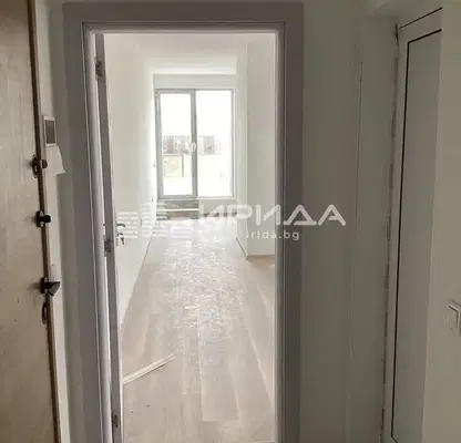 Снимка 3 — Двустаен апартамент с голяма тераса в Красна поляна 2, София