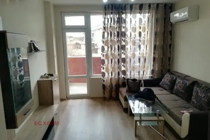 Two-room apartment in Krasno selo with functional layout