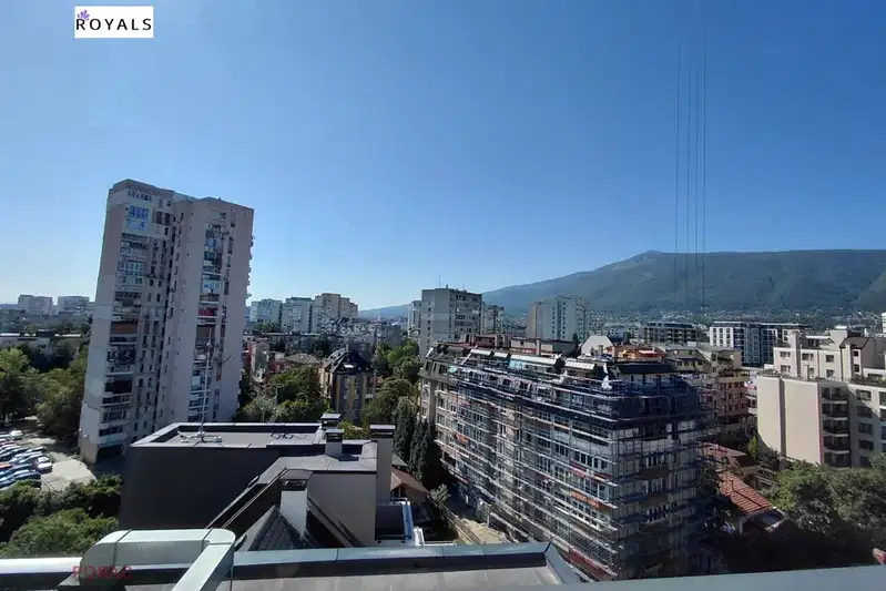 Тристаен мезонет с панорамна гледка в Красно село, София