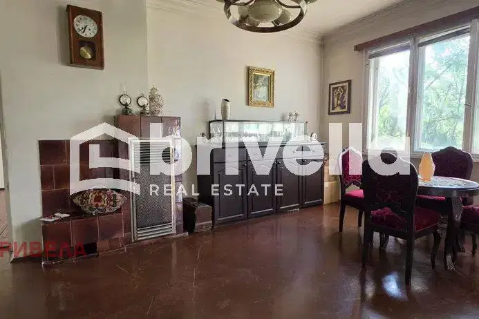 4-bedroom apartment in Sofiya, Krasno Selo