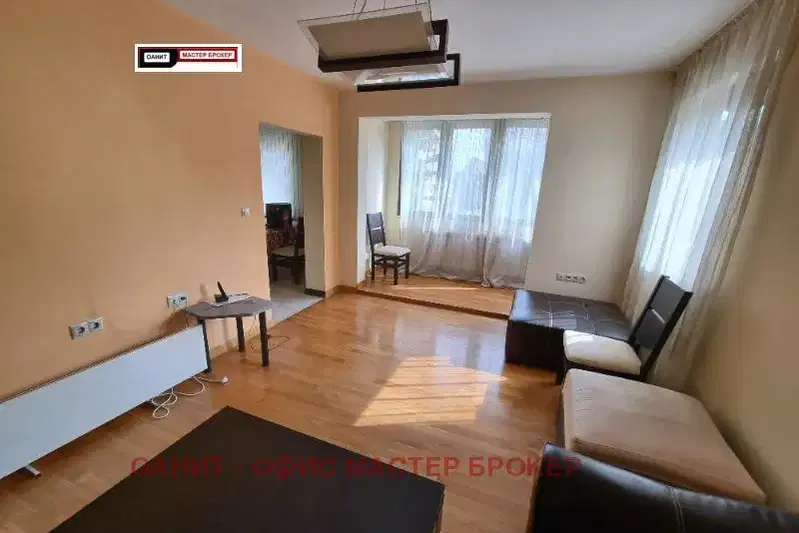 Двустаен апартамент с две тераси в Красно село, София