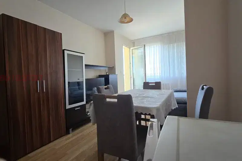 Two-room apartment with balcony in Krasno selo, Sofia