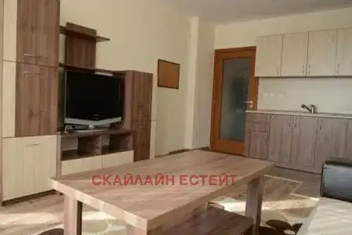Two-room apartment in Krasno selo with convenient transport