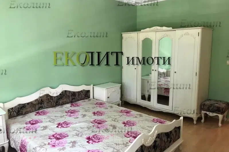 Three-room apartment with two terraces in Krasno selo, Sofia