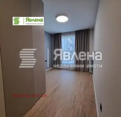 Снимка 5 — Тристаен апартамент с функционално разпределение в Кръстова вада