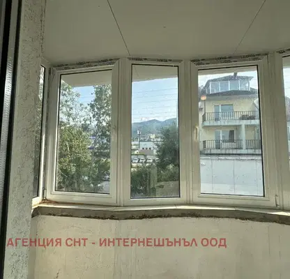 Снимка 2 — Просторен 3-стаен апартамент в Кръстова вада с тераси