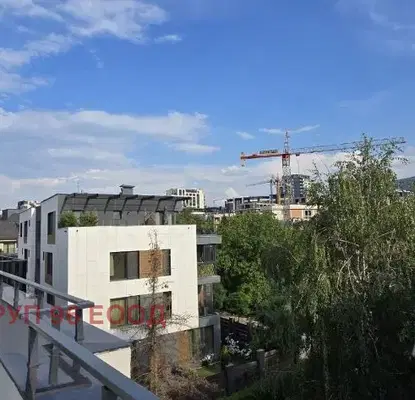 Снимка 4 — Южен 4-стаен апартамент с голяма тераса в Кръстова вада