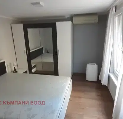 Снимка 5 — Двустаен апартамент с отделен вход в Кръстова вада