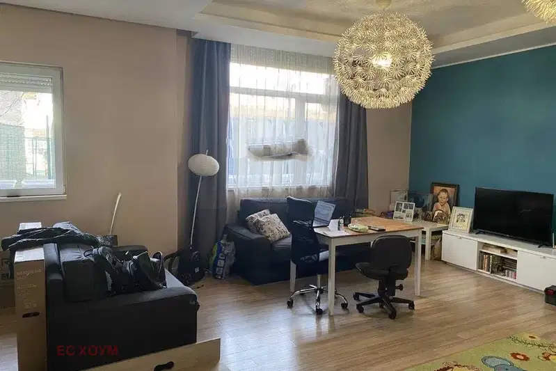 Двустаен апартамент в Кръстова вада с паркомясто и асансьор