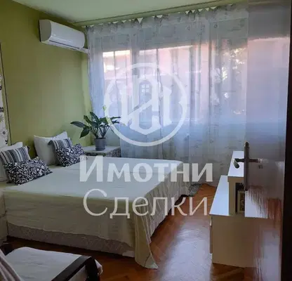 Снимка 4 — Тристаен апартамент 81 кв.м. в Лагера с остъклена тераса