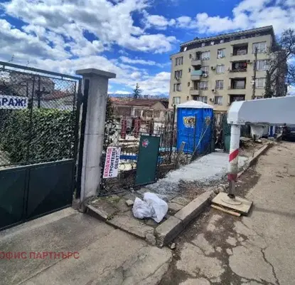 Снимка 3 — Тристаен апартамент с южно изложение в Левски, София