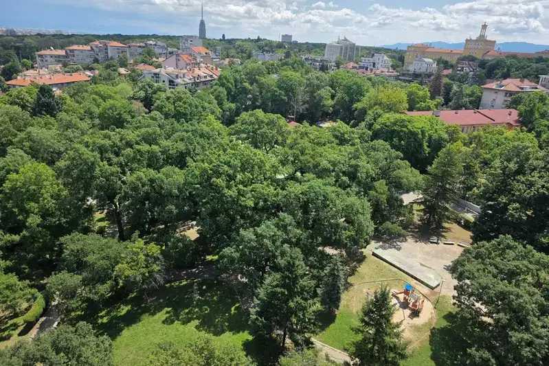 Двустаен апартамент с панорамна тераса в Лозенец, София