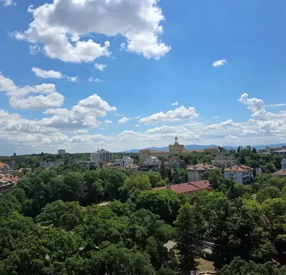 Снимка 3 — Двустаен апартамент с панорамна тераса в Лозенец, София
