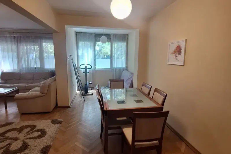 3-bedroom apartment in Sofiya, Lozenec