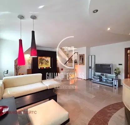 Photo 2 — Spacious 4-room penthouse with panoramic terrace in Lozenets