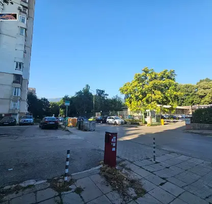 Снимка 3 — Едностаен апартамент с остъклена тераса в Лозенец, София