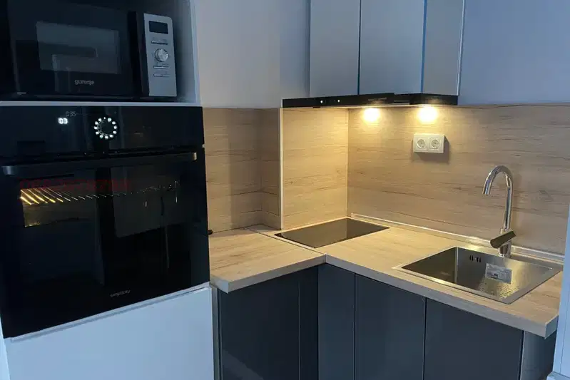 Two-room apartment in Lozenets with convenient ground floor location