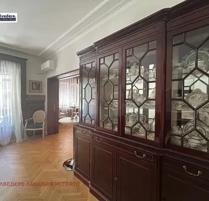 Снимка 4 — 3-стаен апартамент с два балкона в Лозенец, София