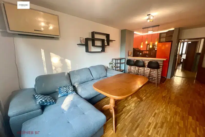 Maisonette with 3 bedrooms in Lozenets, near metro