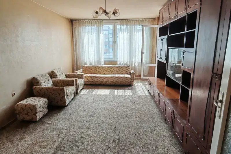 Тристаен апартамент с 2 тераси в Люлин 10, София