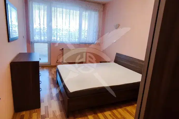 Двустаен апартамент с тераса в Люлин 3, София