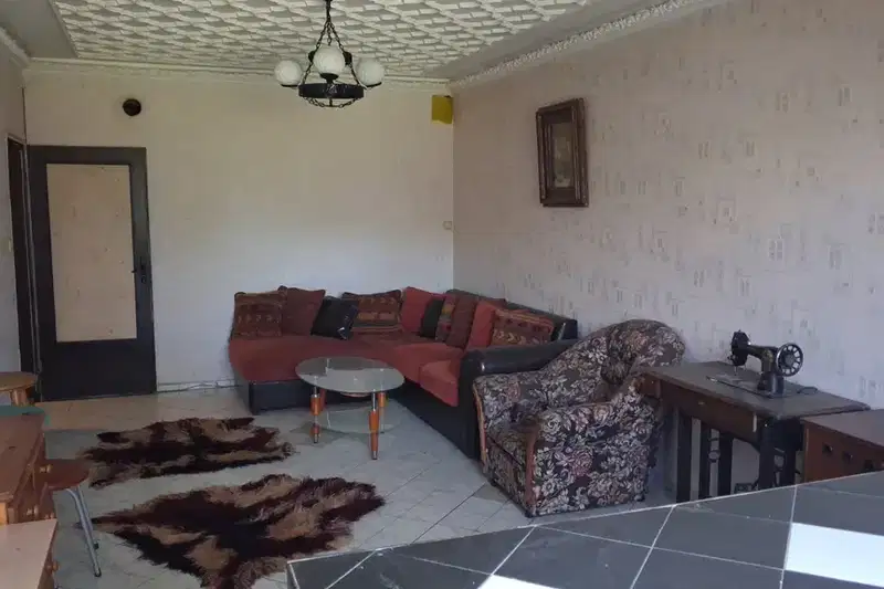 Three-room apartment in Lyulin 3 with enclosed balcony