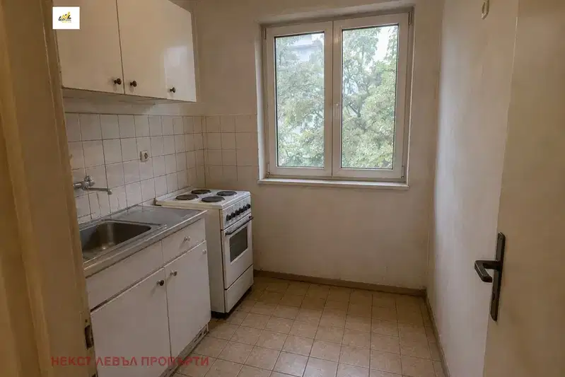 Three-room apartment on a high floor in Lyulin 4 with a view