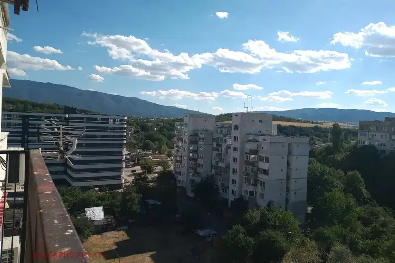 Two-room apartment with large balcony in Lyulin 6, Sofia