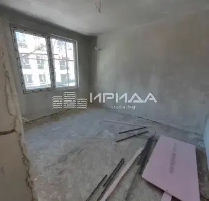 Снимка 2 — Двустаен апартамент с южно изложение в Малинова долина, София