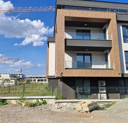 Photo 3 — Spacious 3-room apartment in Malinova dolina with south aspect