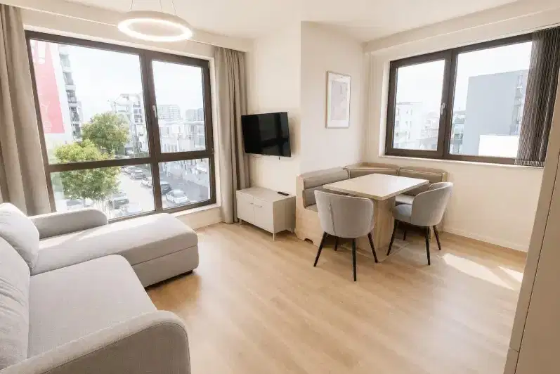 Three-room apartment in Malinova Dolina with elevator and security