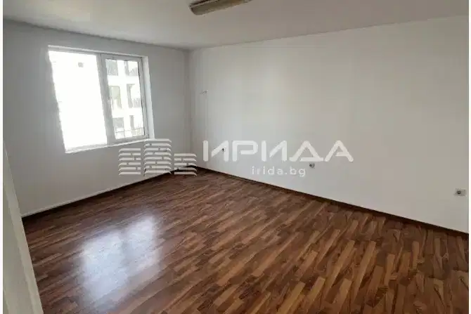 Тристаен апартамент с тераса в Манастирски ливади, София