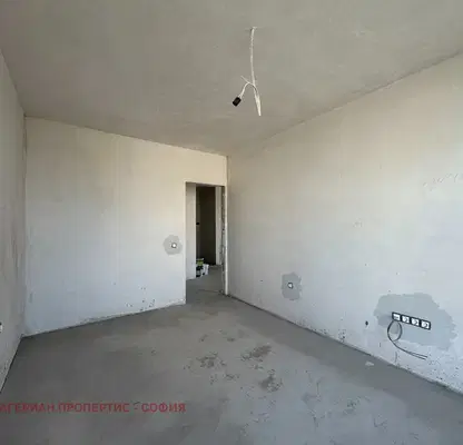 Photo 4 — Three-room apartment in Manastirski Livadi with parking space