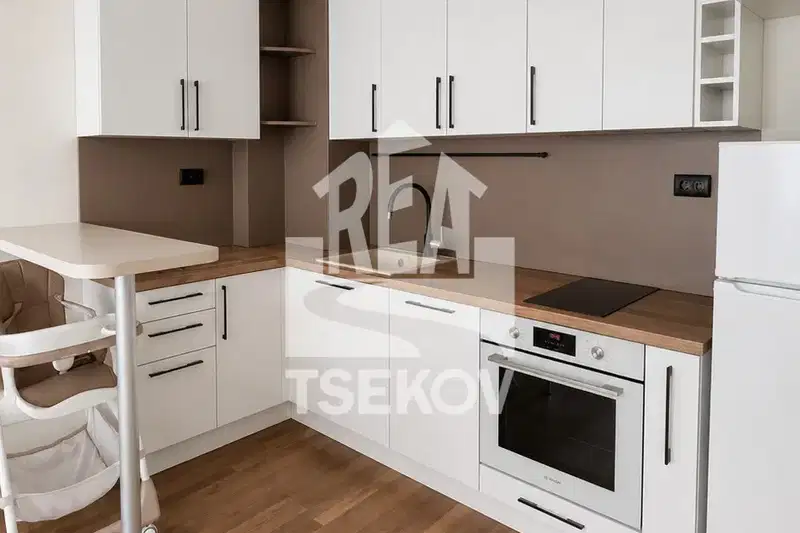 Two-room apartment in Manastirski Livadi with parking space and elevator