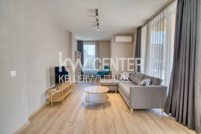 Two-room apartment in Manastirski Livadi with balcony