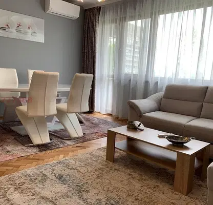 Photo 3 — Three-room apartment near Medical Academy with terrace in Sofia