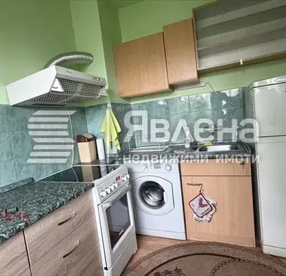 Снимка 4 — Функционален 2-стаен апартамент в Младост 1 с асансьор