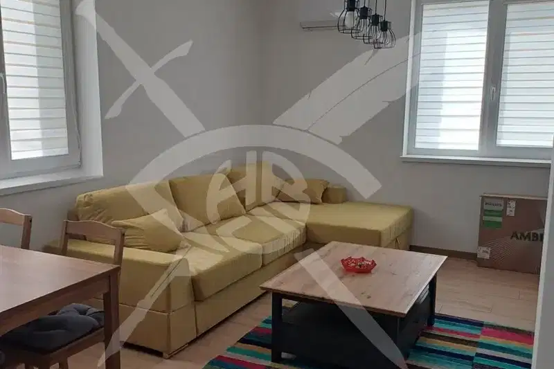 Тристаен апартамент в Младост 1 с тераса на трети етаж