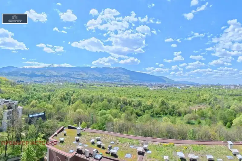 Two-room apartment with terrace and view of Vitosha in Mladost 2