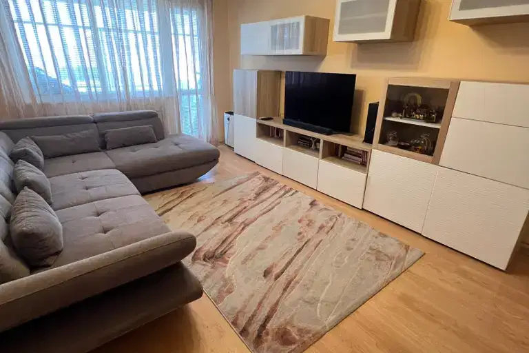 3-bedroom apartment in Sofia, Mladost 2