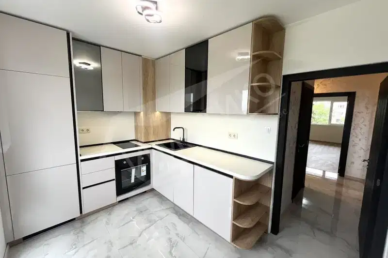 3-bedroom apartment in Sofiya, Mladost 2